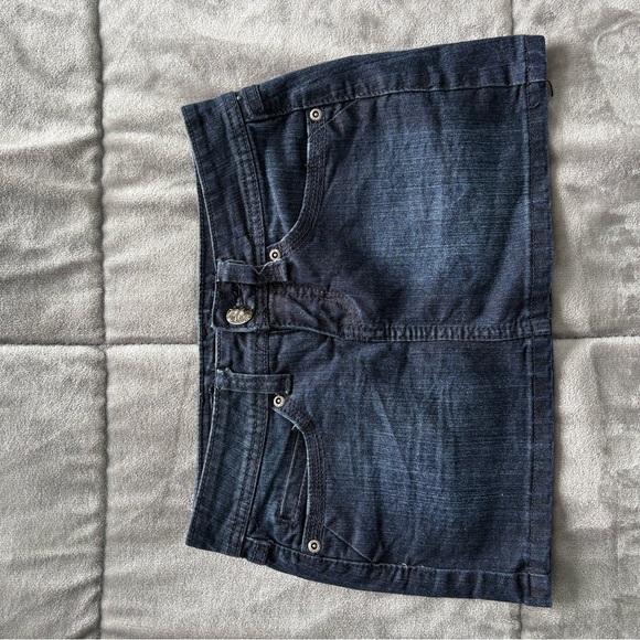 Urban Heritage Dark Denim Skirt - Picture 4 of 4